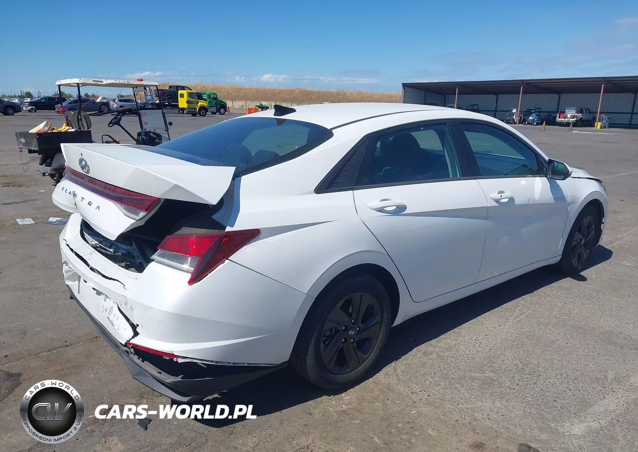2022 Hyundai Elantra Sel VIN:5NPLM4AG0NH065235 - 4