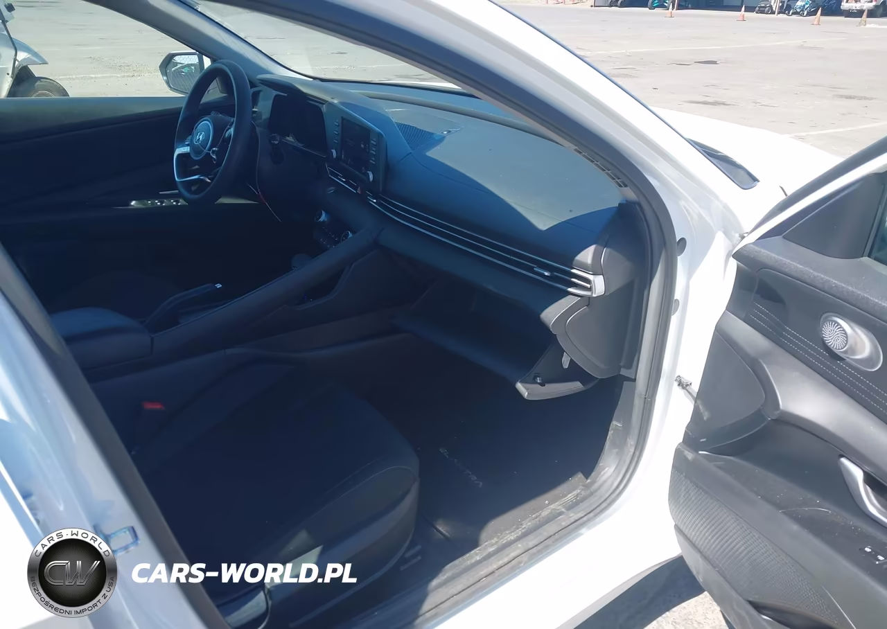 2022 Hyundai Elantra Sel VIN:5NPLM4AG0NH065235 - 5