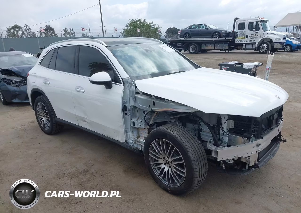 2024 Mercedes-Benz Glc 300 4Matic Suv – zdjęcie 1 z 17