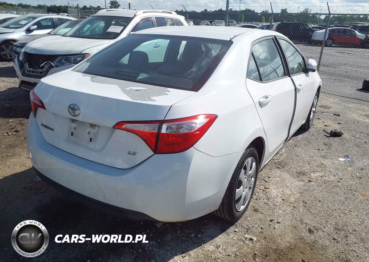 2015 Toyota Corolla Le VIN:5YFBURHE2FP233474 - 4