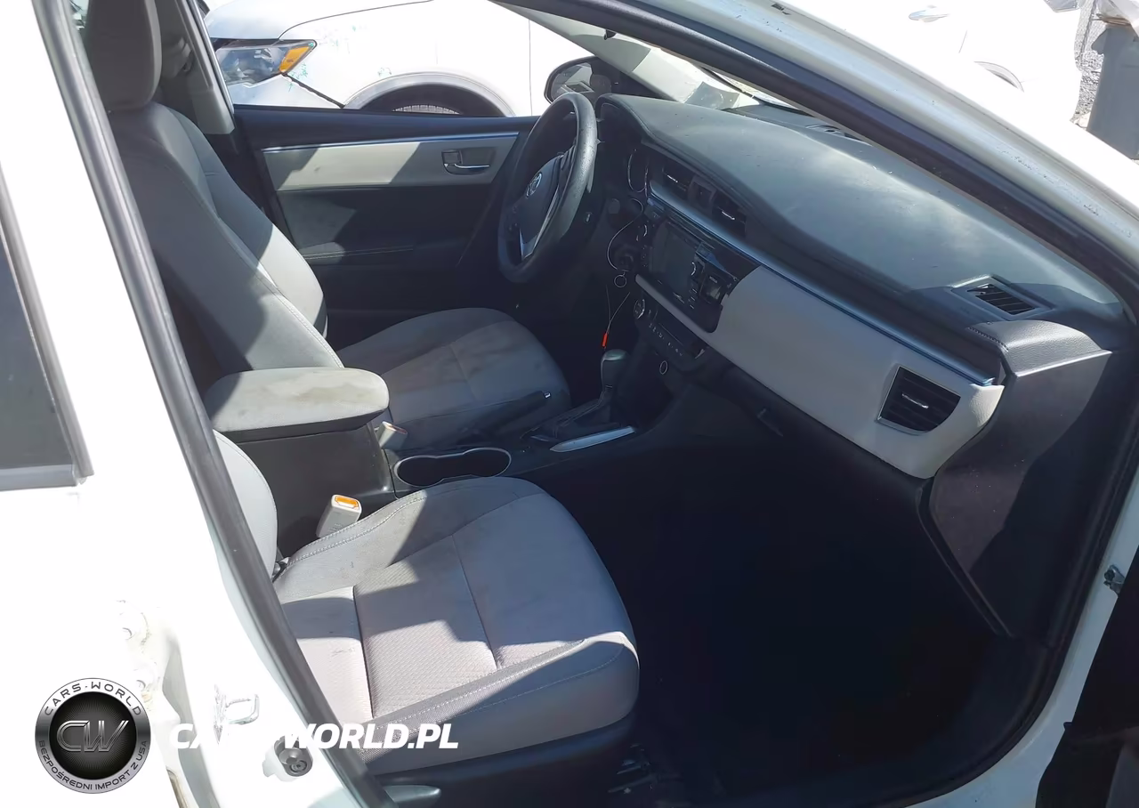 2015 Toyota Corolla Le VIN:5YFBURHE2FP233474 - 5