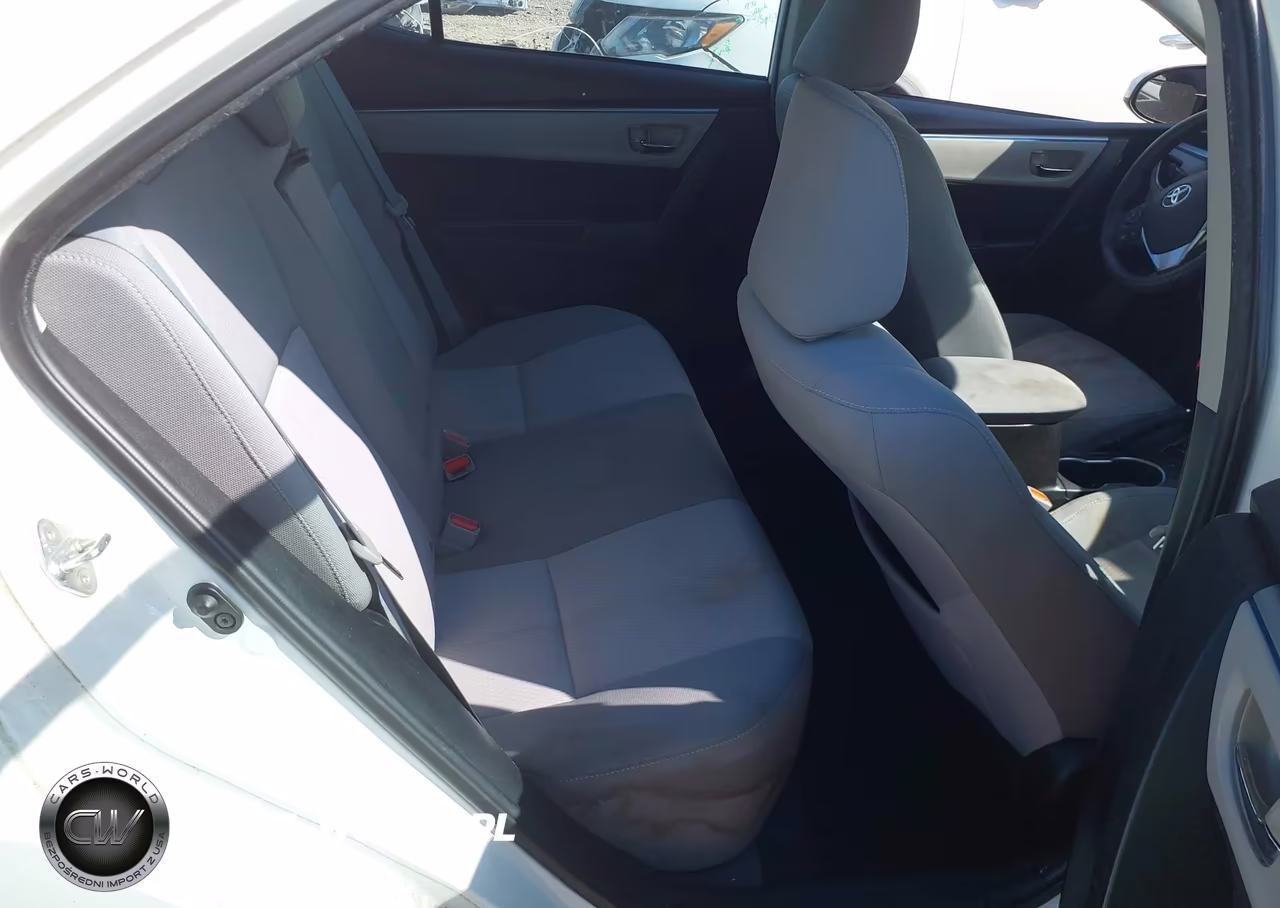 2015 Toyota Corolla Le VIN:5YFBURHE2FP233474 - 8