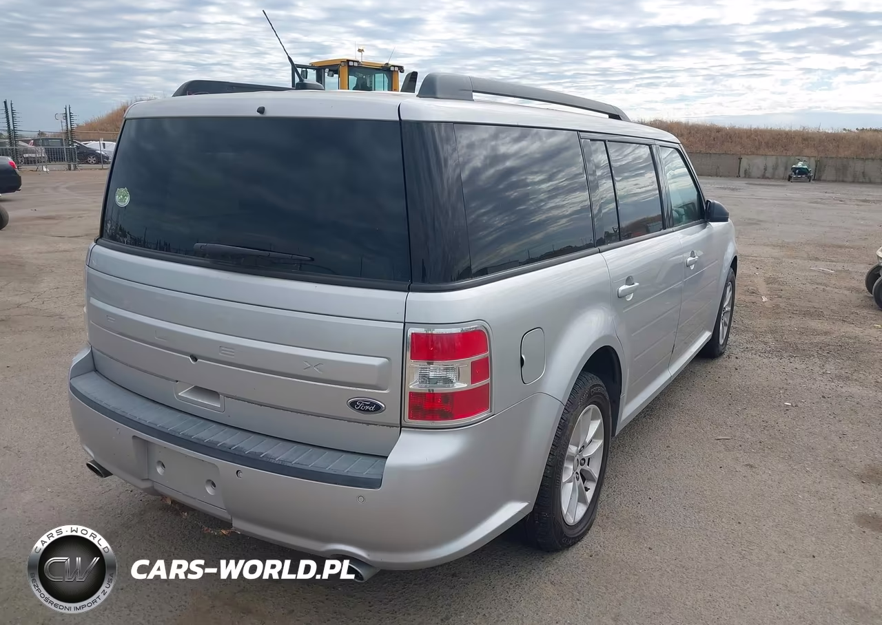 2018 Ford Flex Se VIN:2FMGK5B88JBA19092 - 4
