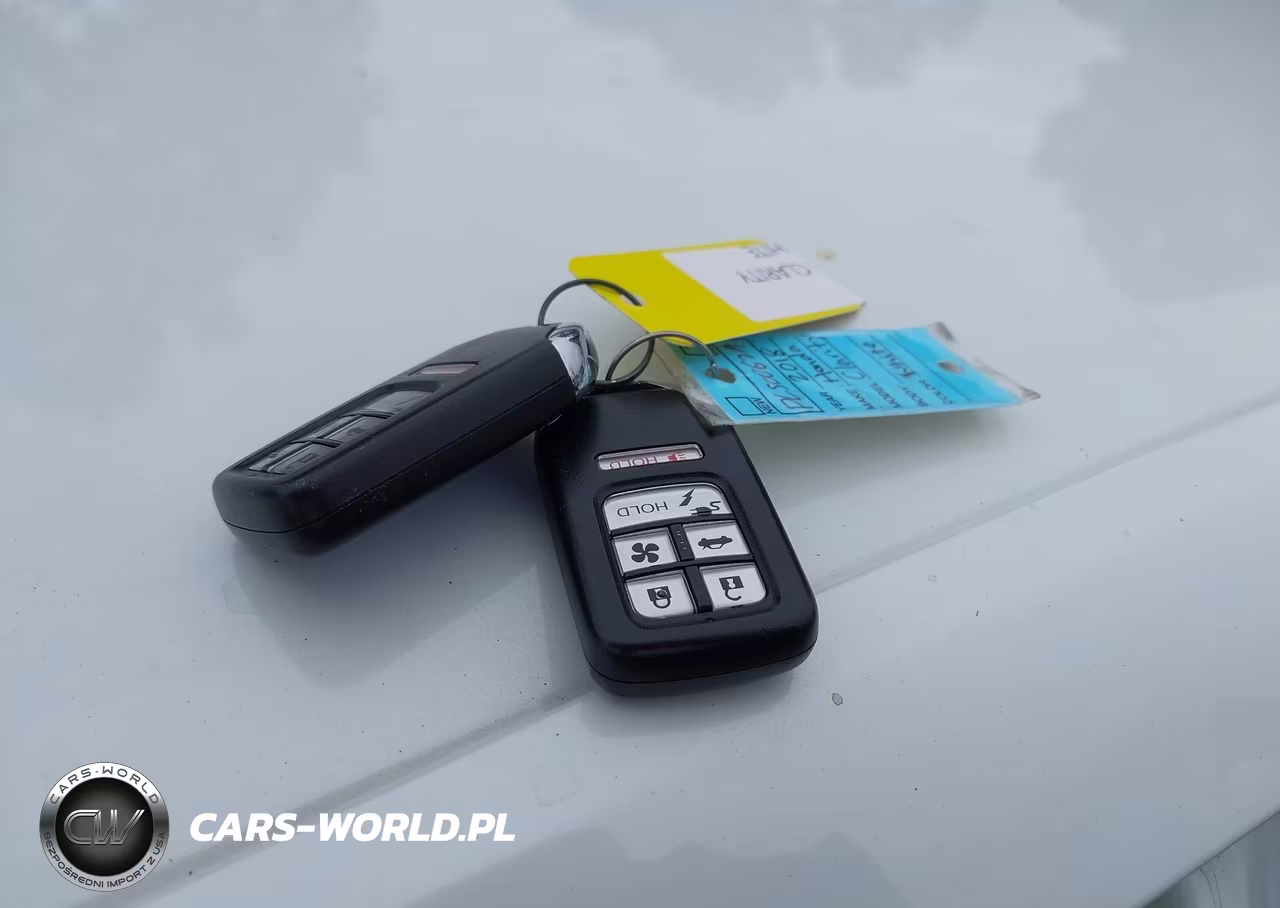 2018 Honda Clarity Plug-In Hybrid VIN:JHMZC5F17JC018201 - 11