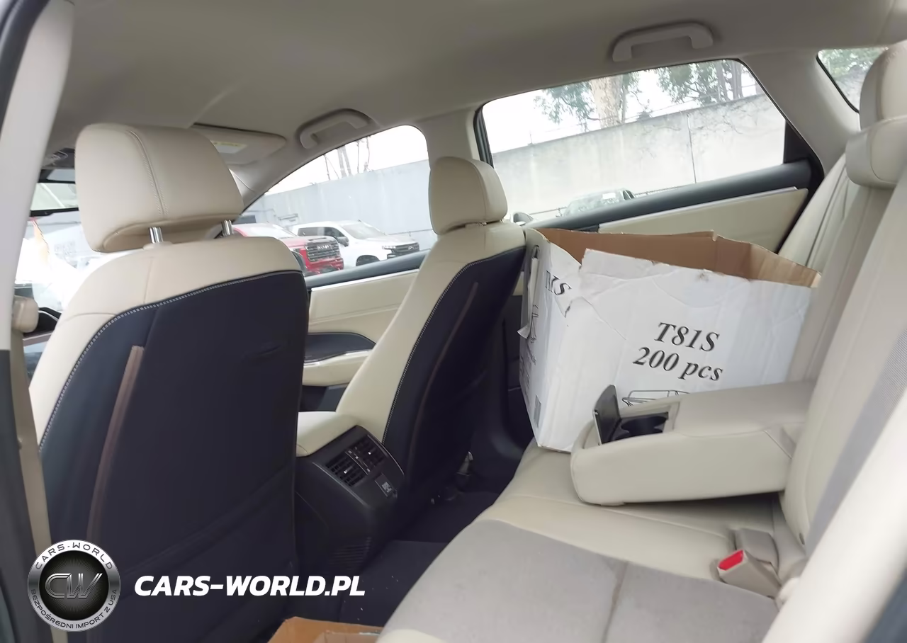2018 Honda Clarity Plug-In Hybrid VIN:JHMZC5F17JC018201 - 18