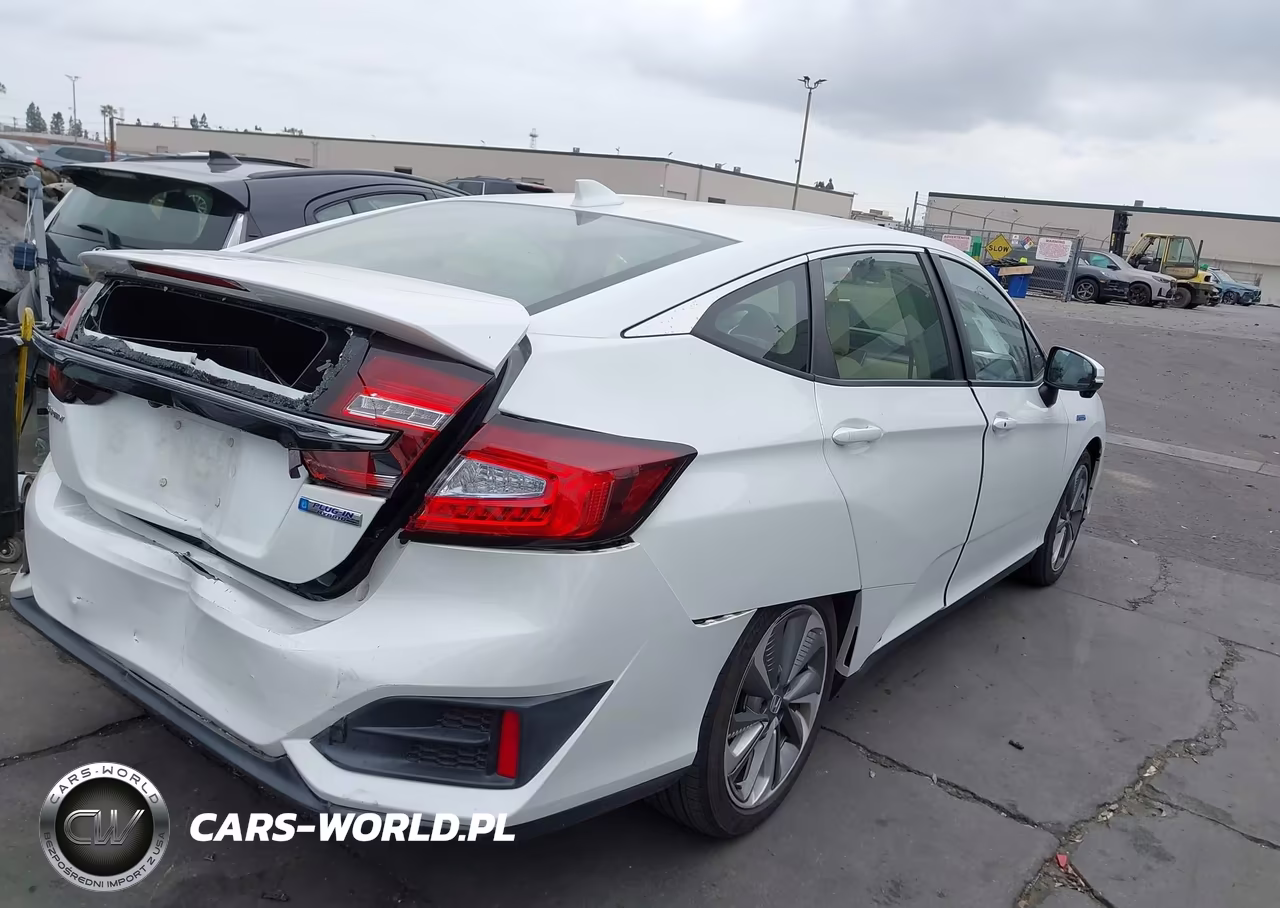 2018 Honda Clarity Plug-In Hybrid VIN:JHMZC5F17JC018201 - 4
