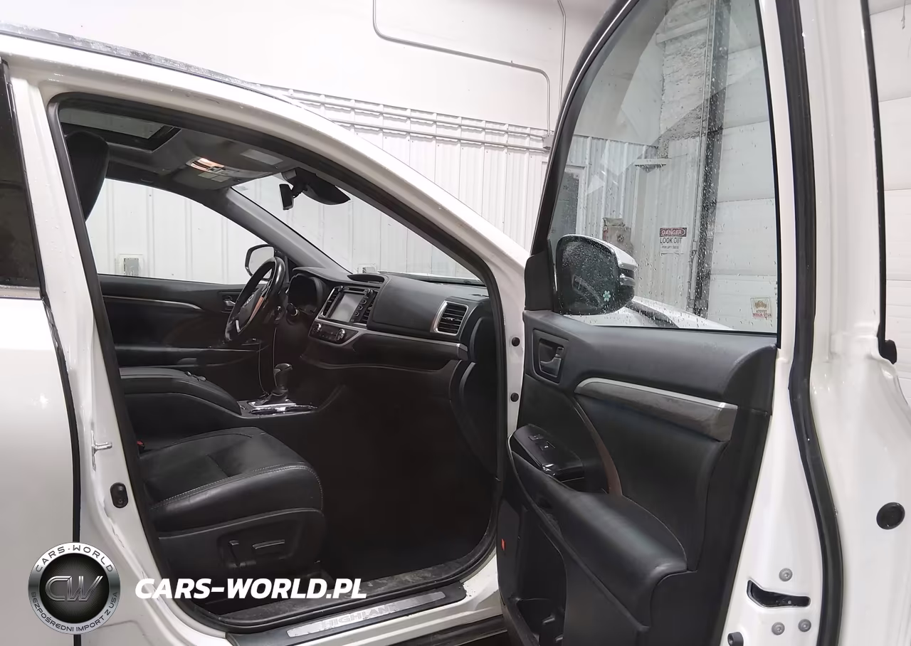 2019 Toyota Highlander Hybrid Limited Platinum VIN:5TDDGRFH5KS065988 - 5