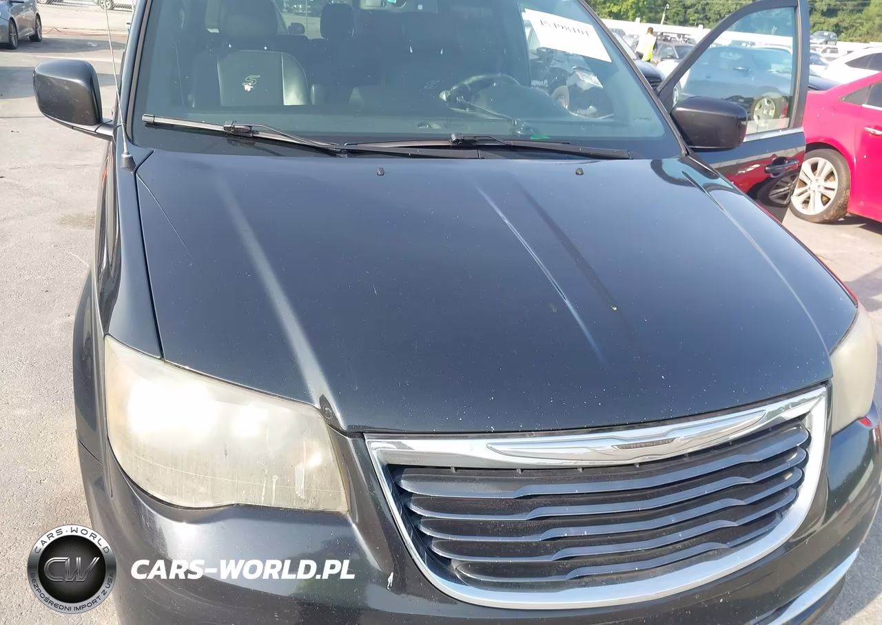 2014 Chrysler Town & Country S VIN:2C4RC1HG7ER274993 - 6