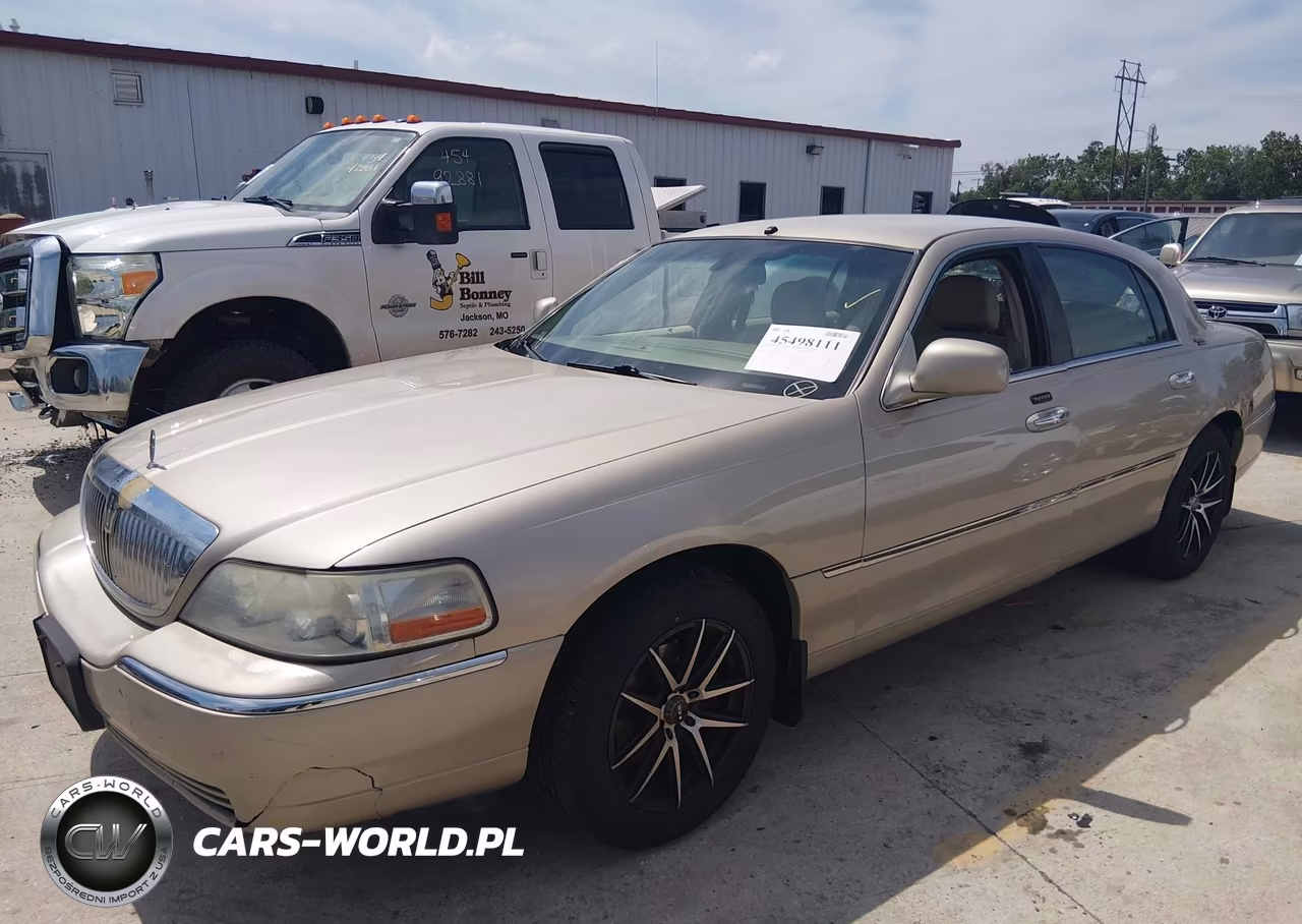 2007 Lincoln Town Car Signature Limited VIN:1LNHM82V37Y609752 - 2