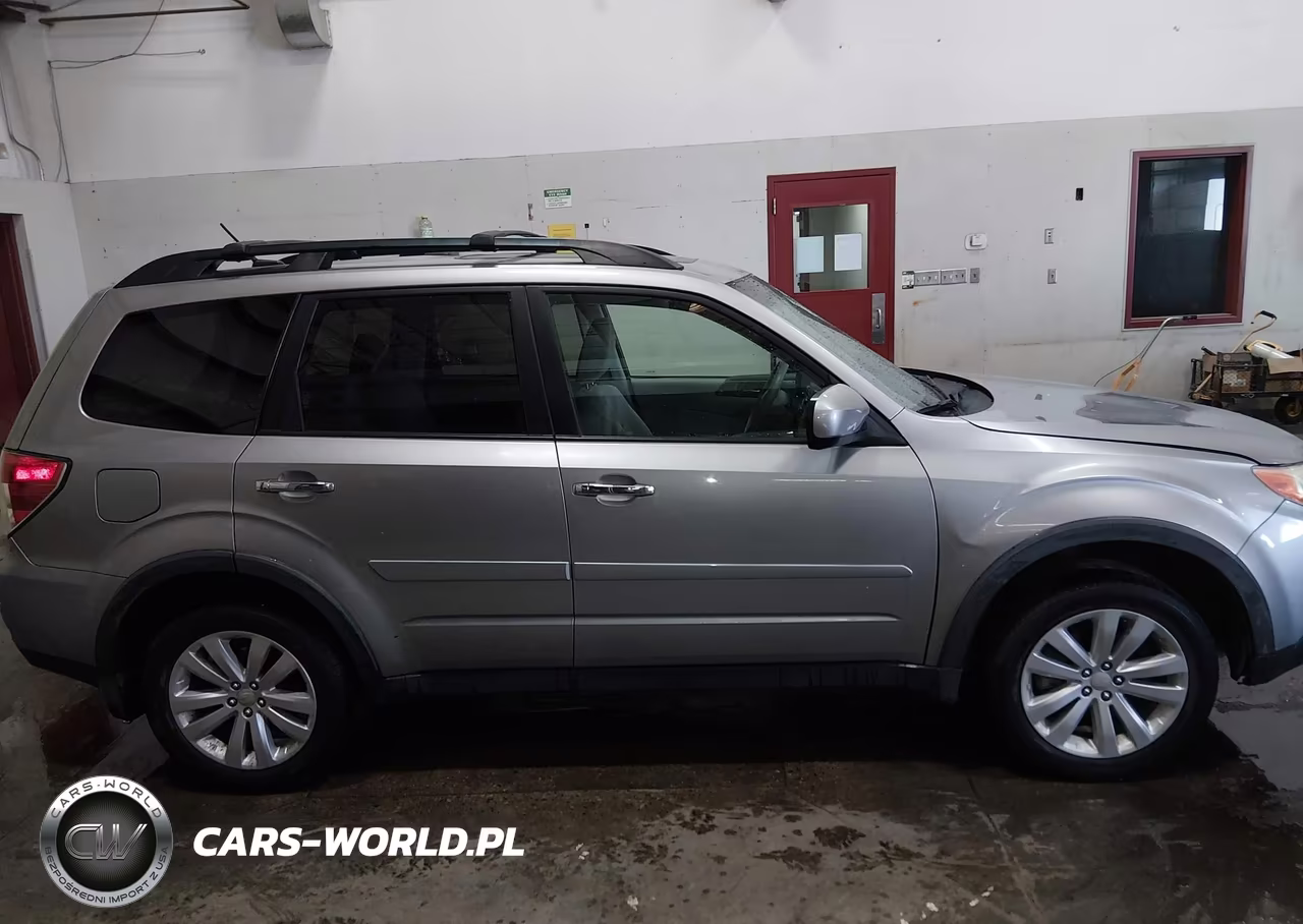 2011 Subaru Forester 2.5X Premium VIN:JF2SHADC9BH781490 - 13