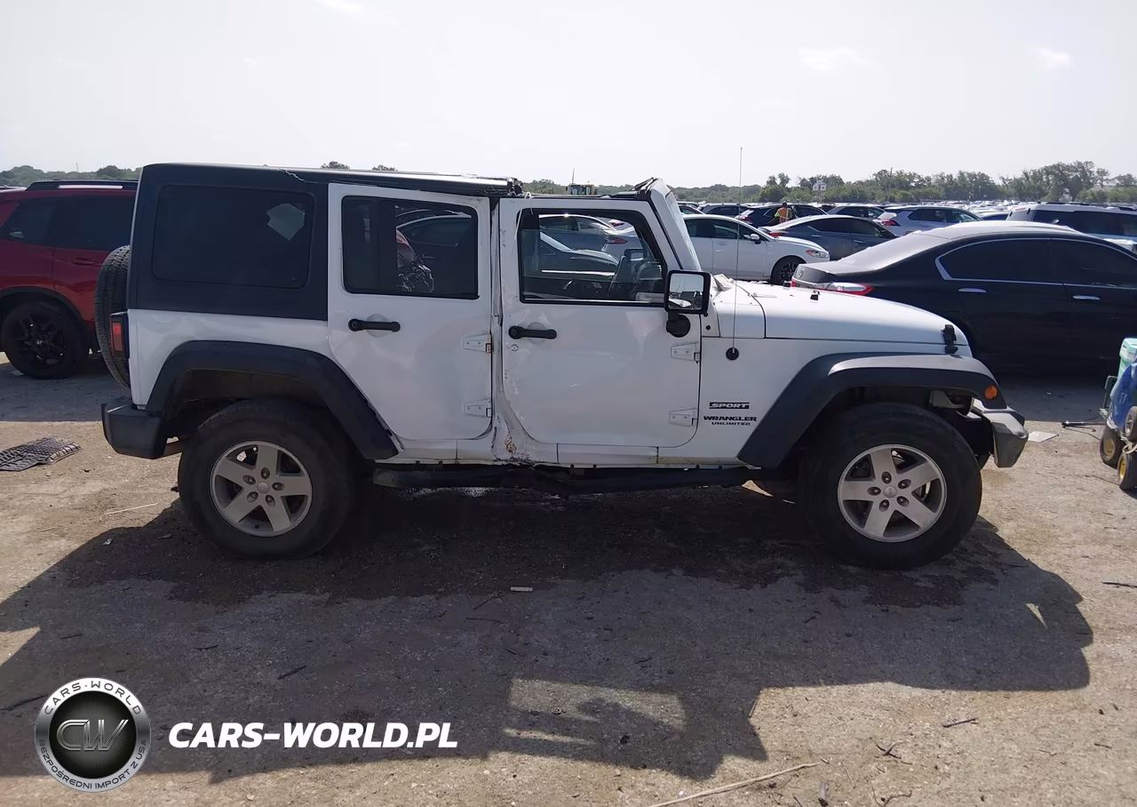 2016 Jeep Wrangler Unlimited Sport VIN:1C4BJWDGXGL187319 - 13