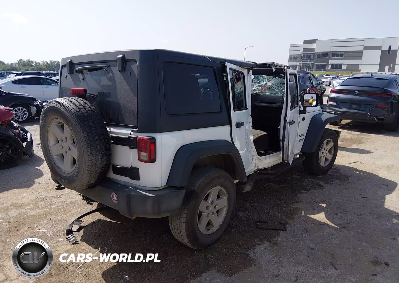 2016 Jeep Wrangler Unlimited Sport VIN:1C4BJWDGXGL187319 - 4
