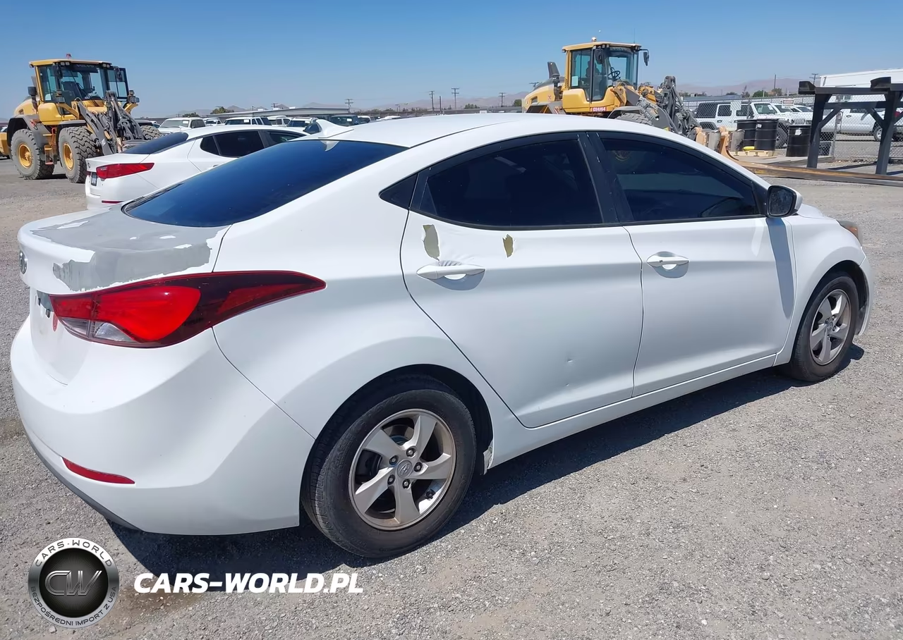 2015 Hyundai Elantra Se VIN:5NPDH4AE0FH574542 - 4