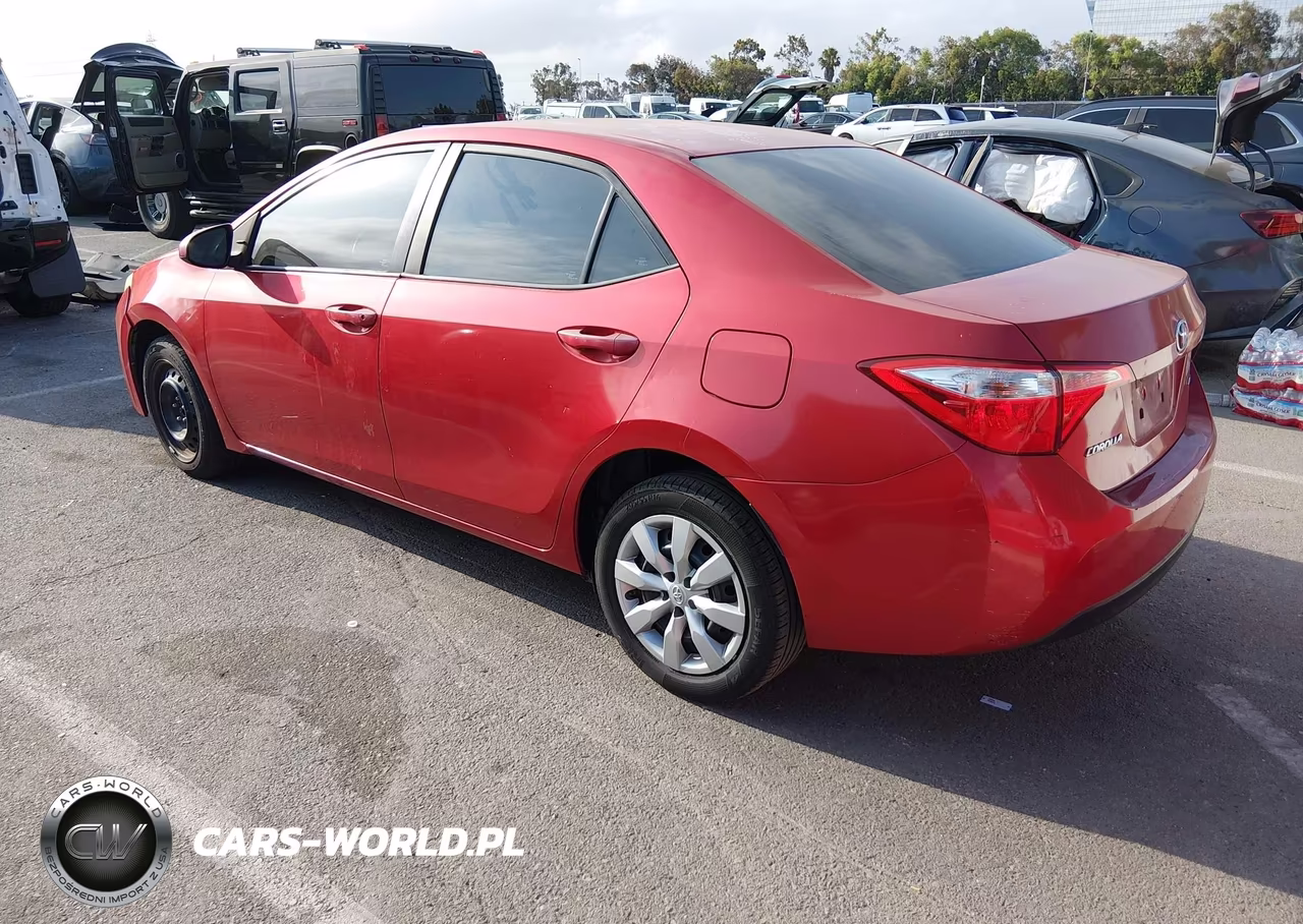 2015 Toyota Corolla Le VIN:5YFBURHE8FP324197 - 3