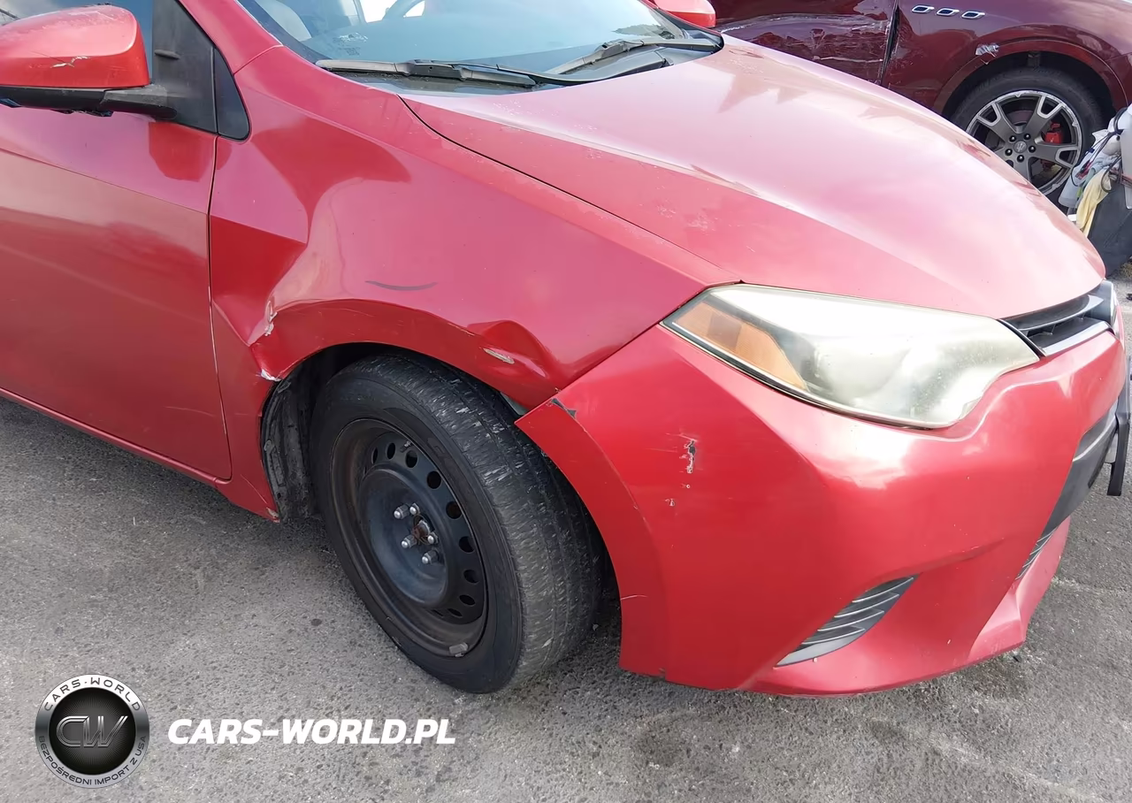 2015 Toyota Corolla Le VIN:5YFBURHE8FP324197 - 6