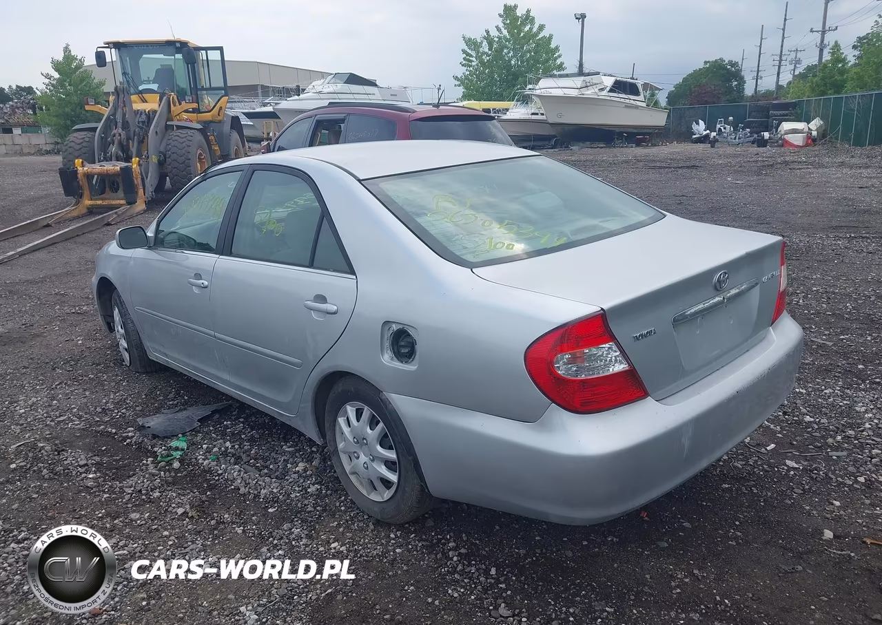 2002 Toyota Camry Le VIN:4T1BE32K72U046796 - 3