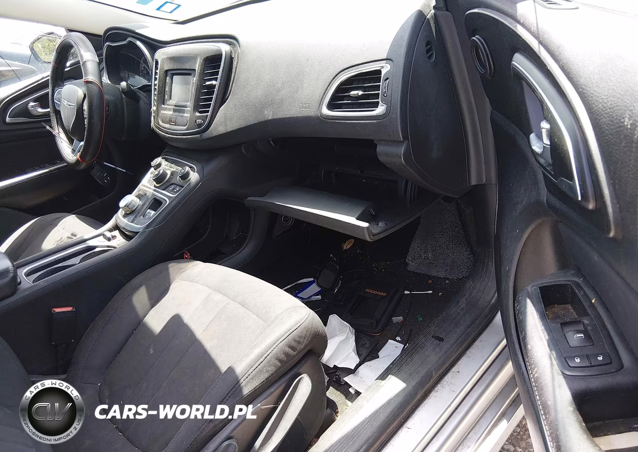 2015 Chrysler 200 Limited VIN:1C3CCCAB7FN658078 - 5