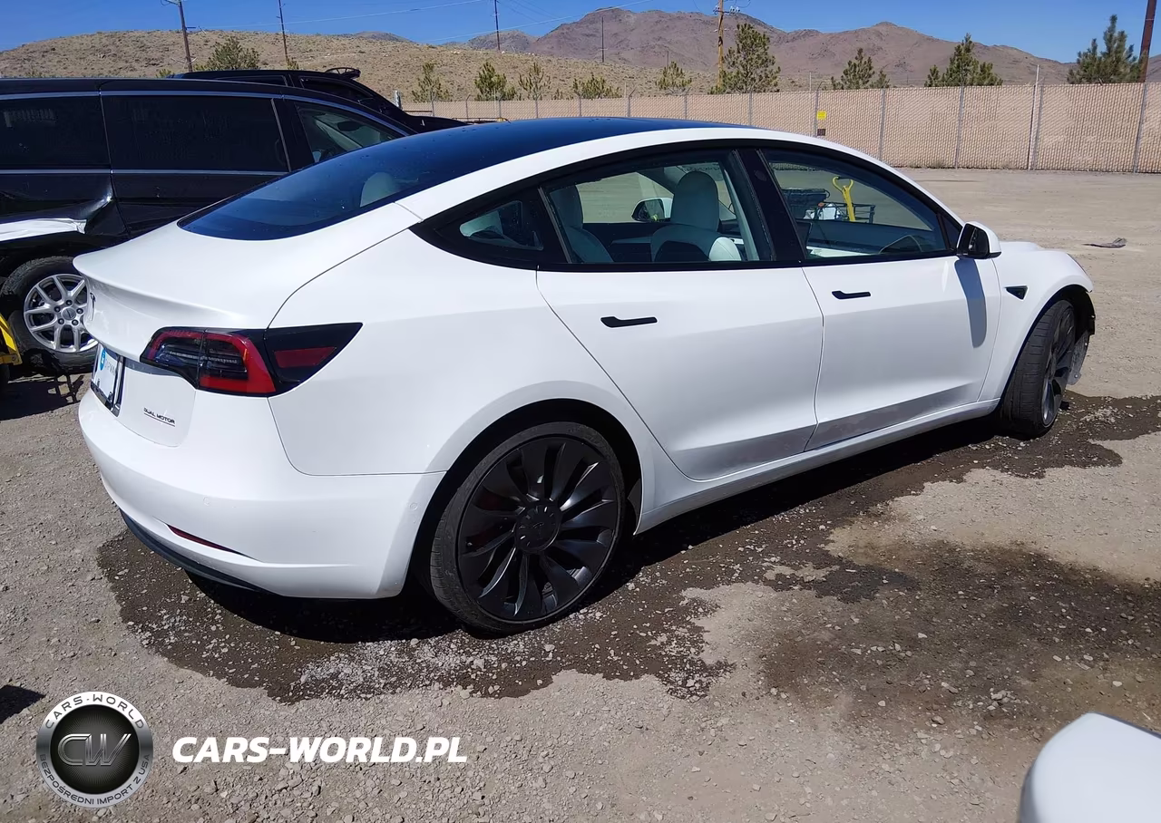 2022 Tesla Model 3 Performance Dual Motor All-Wheel Drive VIN:5YJ3E1EC4NF293403 - 4