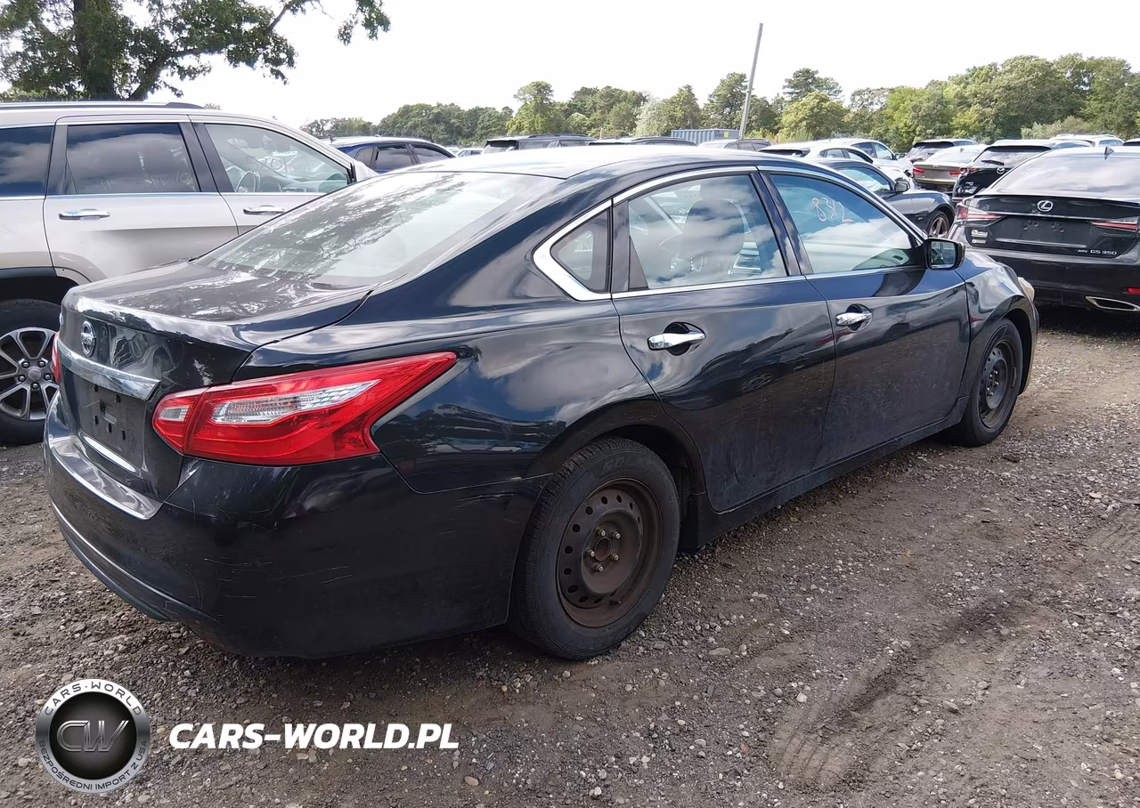 2017 Nissan Altima 2.5 S VIN:1N4AL3AP1HC151938 - 4