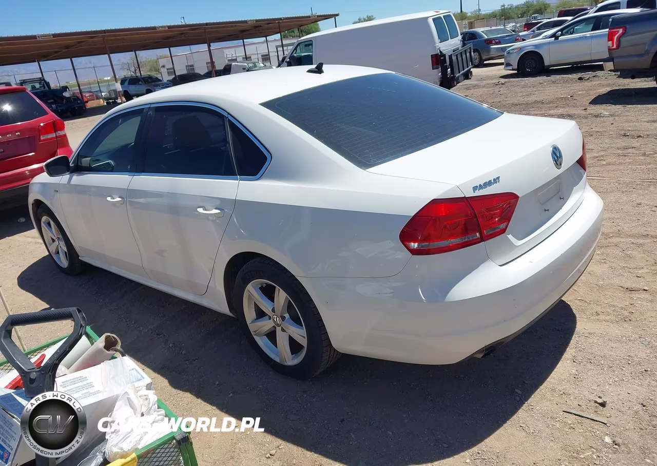 2015 Volkswagen Passat 1.8T Limited Edition VIN:1VWAT7A31FC115921 - 3