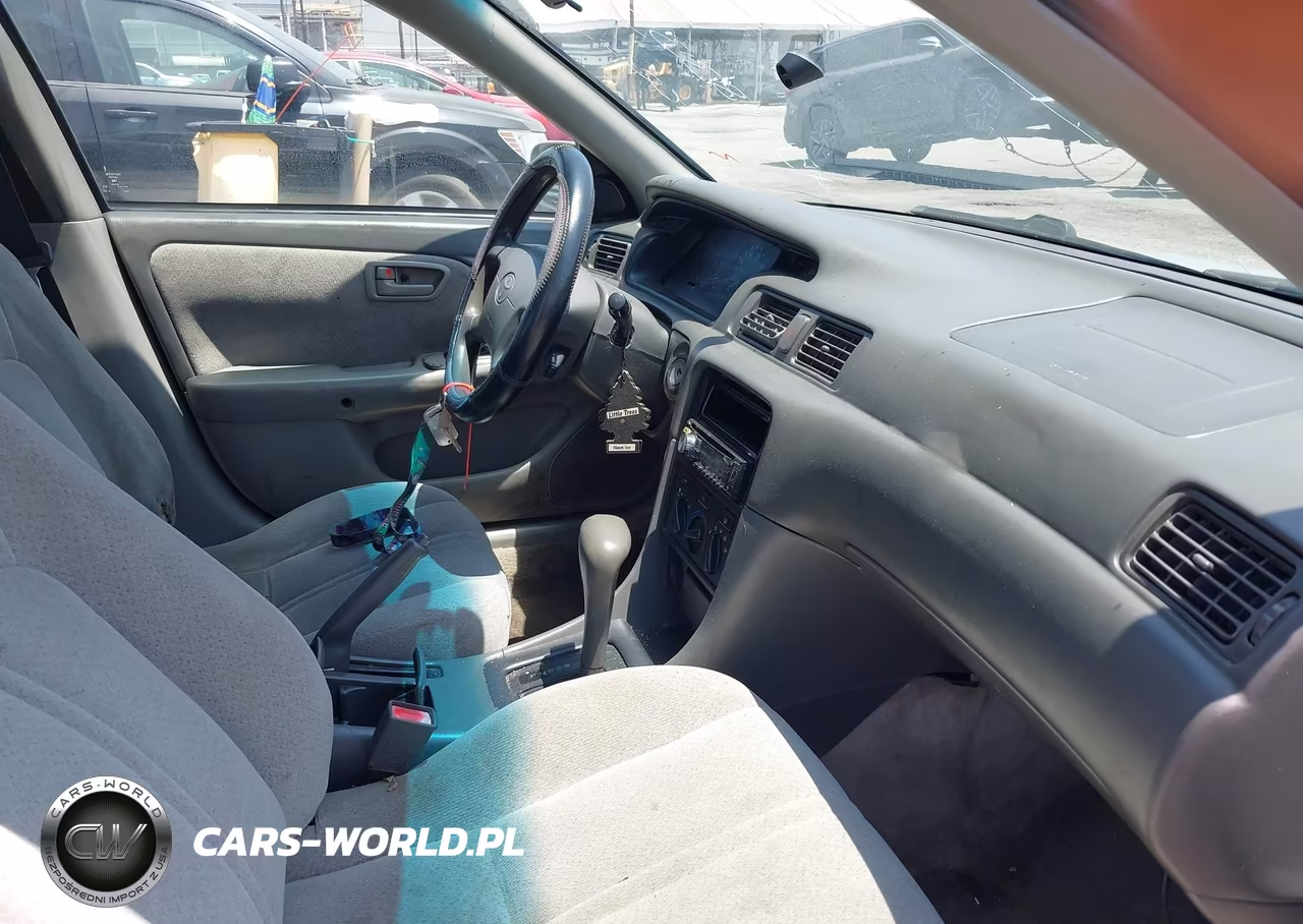 2001 Toyota Camry Le VIN:4T1BG22K91U111649 - 5