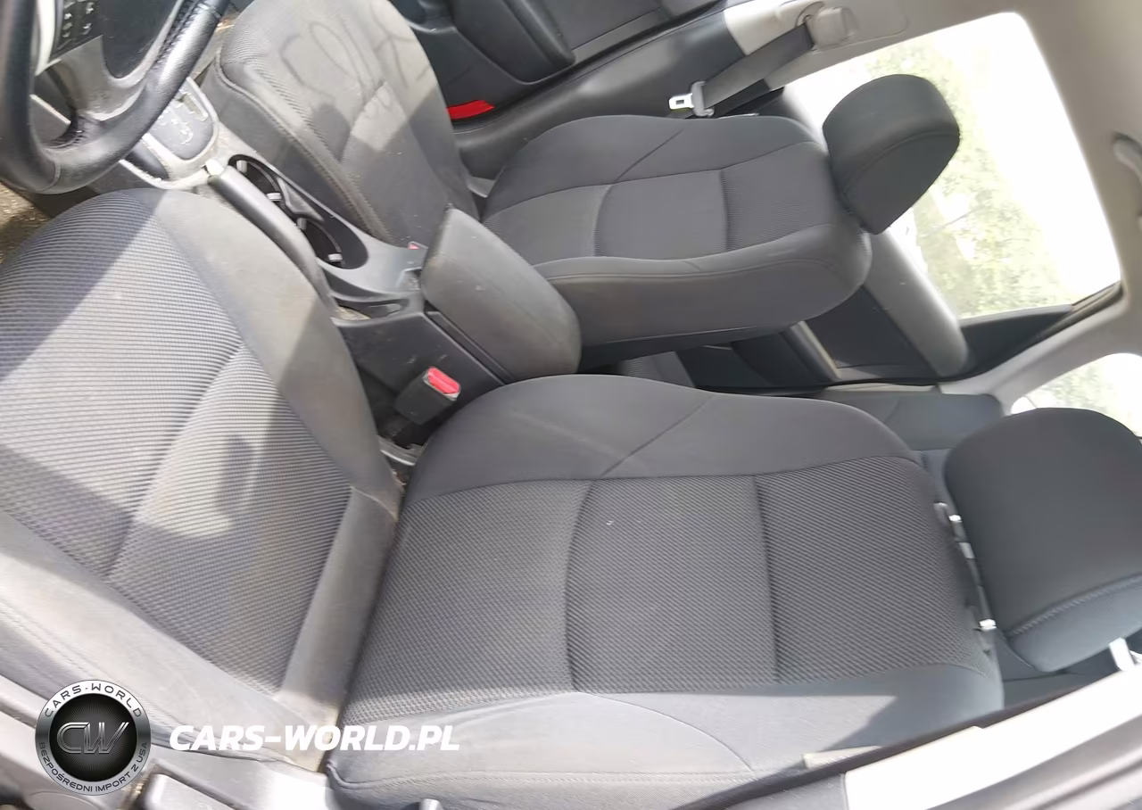 2009 Hyundai Elantra Touring VIN:KMHDC86E89U038474 - 16