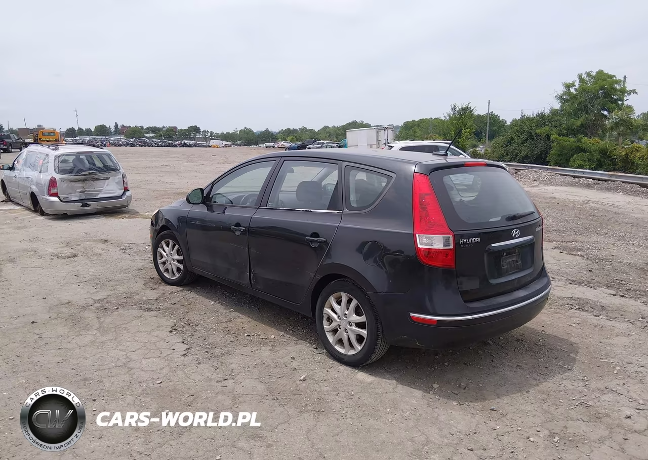 2009 Hyundai Elantra Touring VIN:KMHDC86E89U038474 - 3