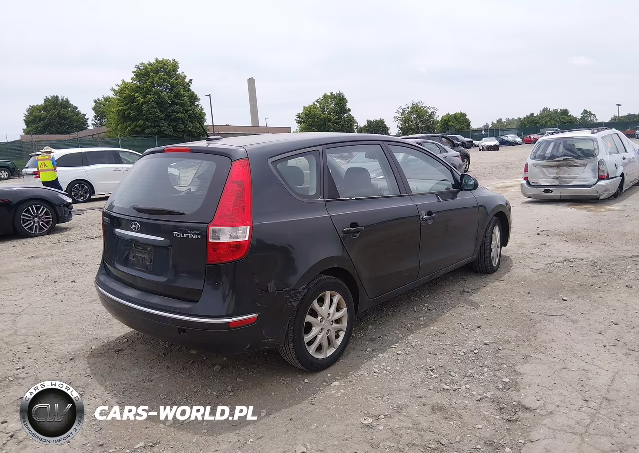 2009 Hyundai Elantra Touring VIN:KMHDC86E89U038474 - 4