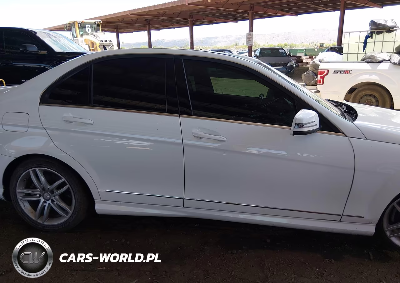 2014 Mercedes-Benz C 250 Sport VIN:WDDGF4HB1EA962678 - 13