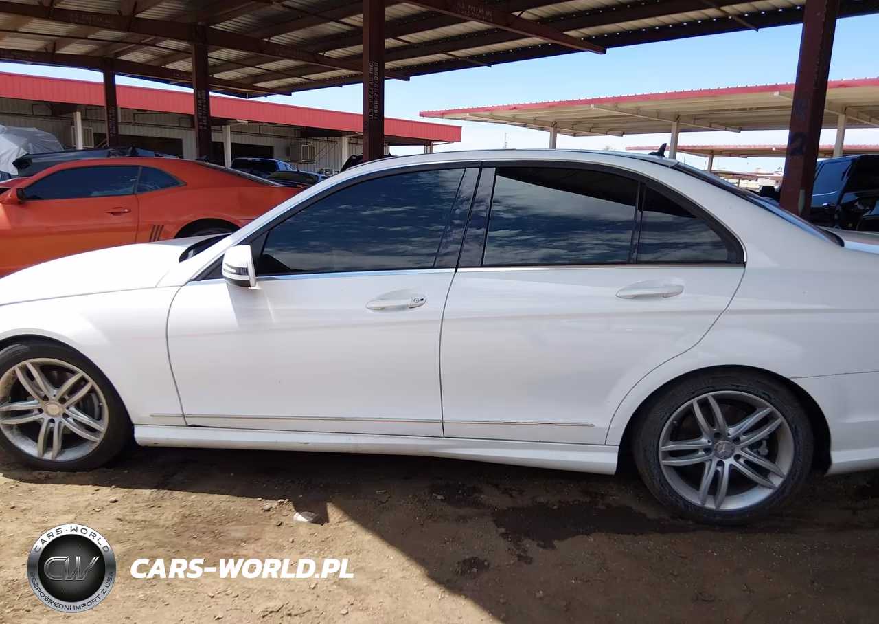 2014 Mercedes-Benz C 250 Sport VIN:WDDGF4HB1EA962678 - 14