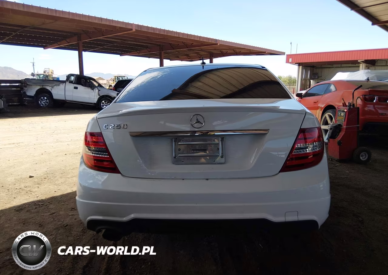 2014 Mercedes-Benz C 250 Sport VIN:WDDGF4HB1EA962678 - 16