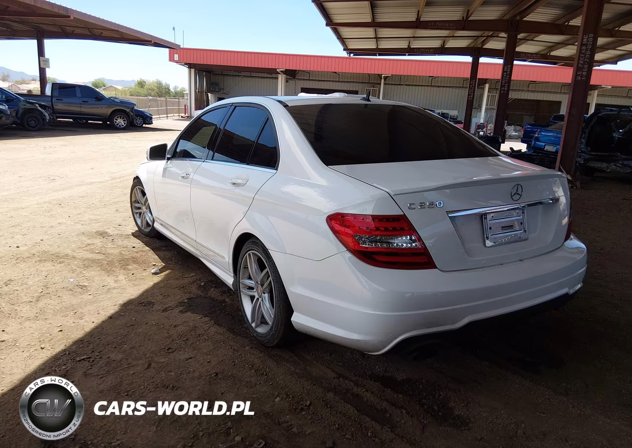 2014 Mercedes-Benz C 250 Sport VIN:WDDGF4HB1EA962678 - 3