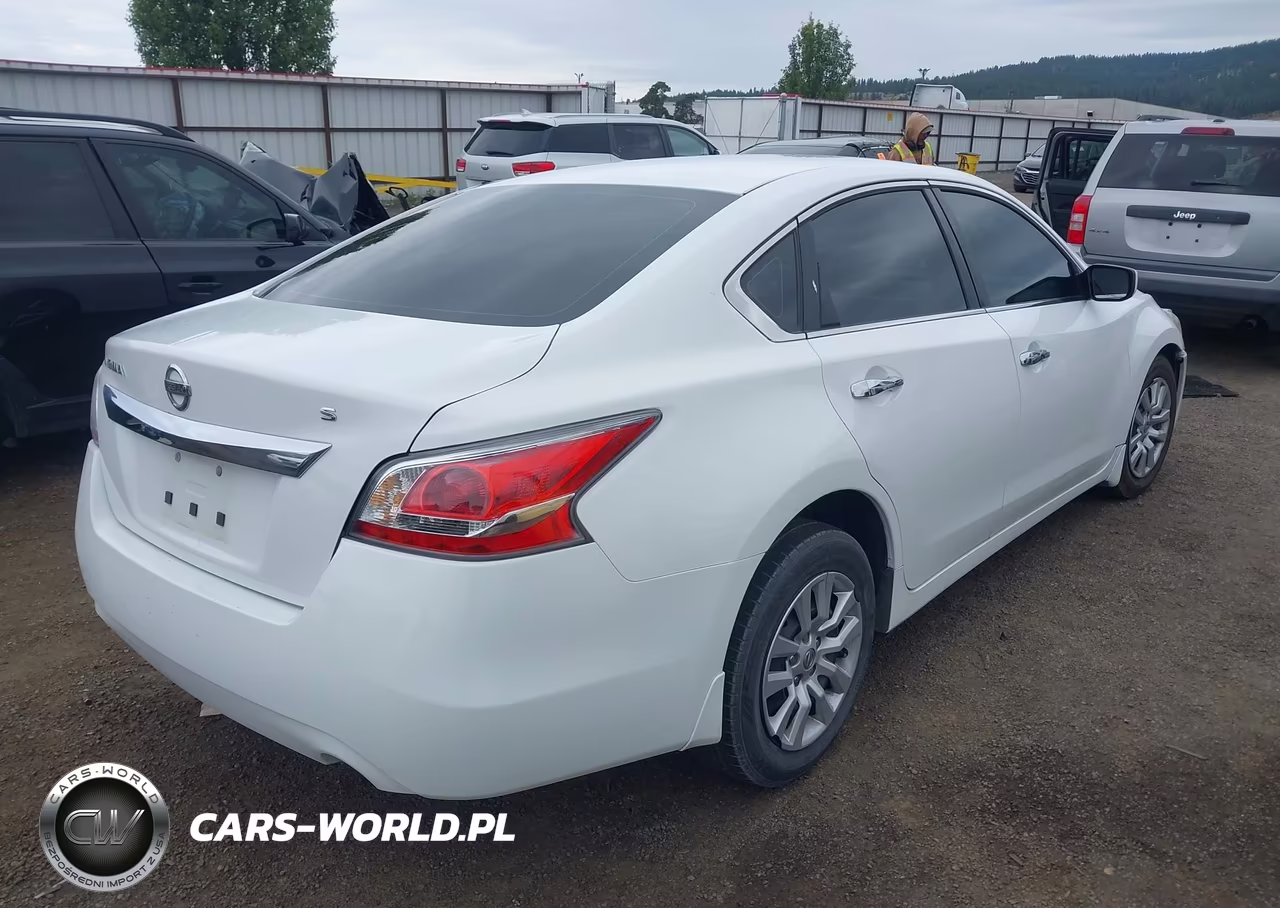 2015 Nissan Altima 2.5 S VIN:1N4AL3AP9FN866872 - 4