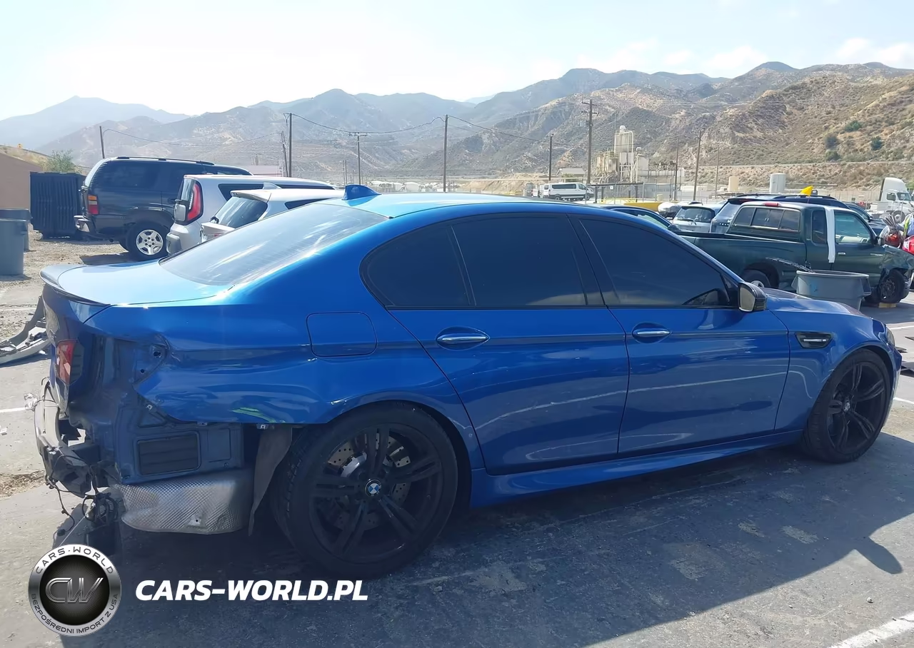 2015 BMW M5 VIN:WBSFV9C54FD594657 - 14