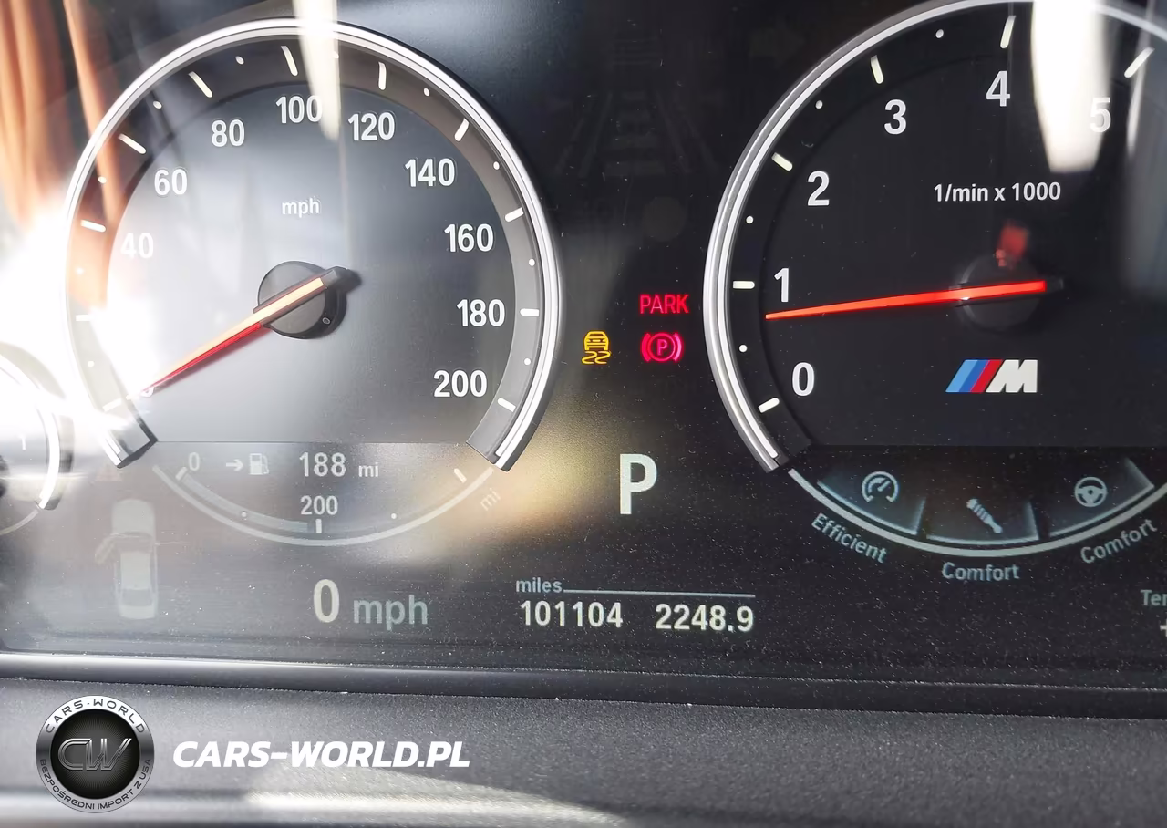 2015 BMW M5 VIN:WBSFV9C54FD594657 - 16