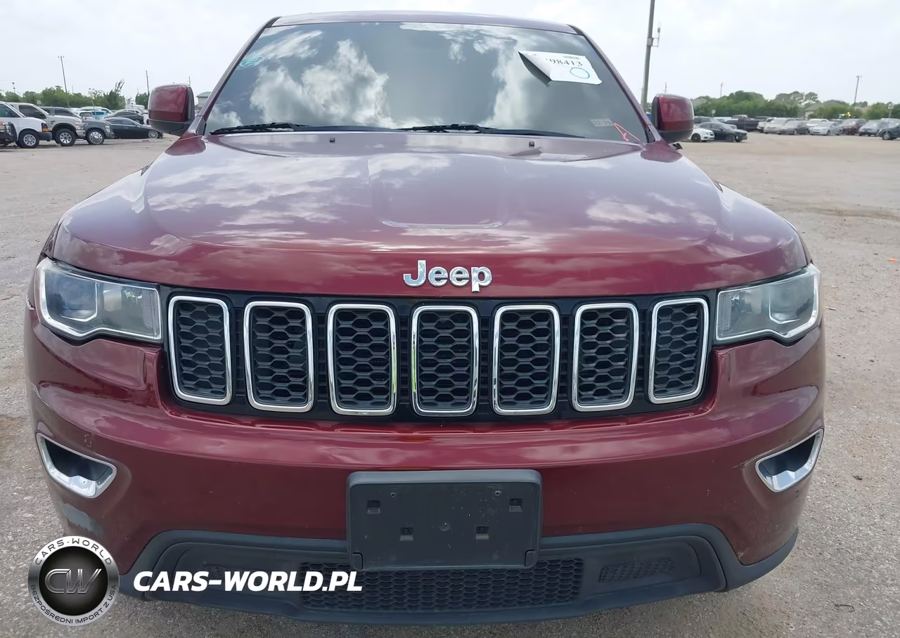2017 Jeep Grand Cherokee Laredo 4X4 VIN:1C4RJFAG1HC817913 - 12