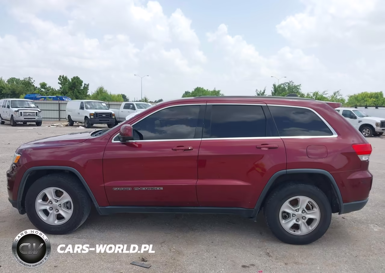 2017 Jeep Grand Cherokee Laredo 4X4 VIN:1C4RJFAG1HC817913 - 14
