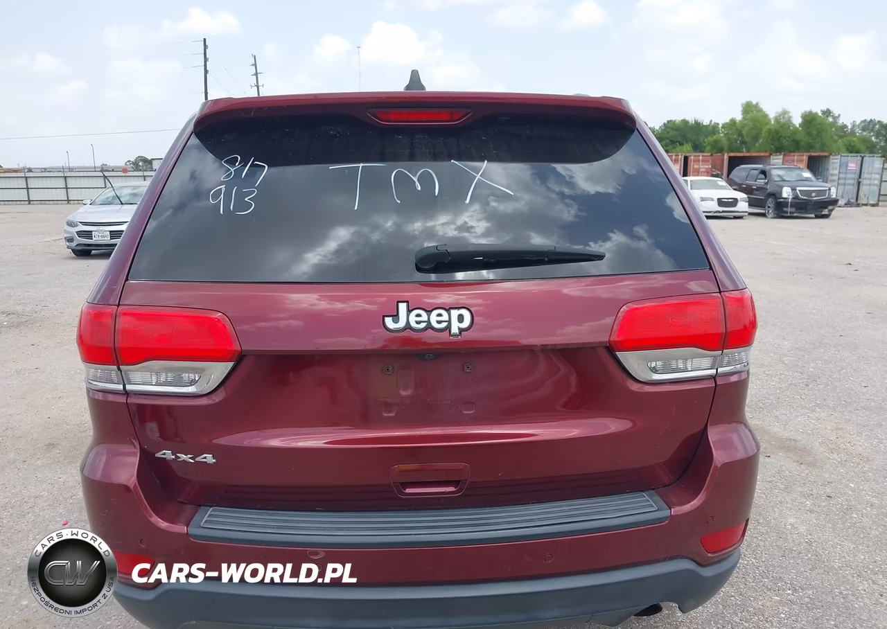 2017 Jeep Grand Cherokee Laredo 4X4 VIN:1C4RJFAG1HC817913 - 16