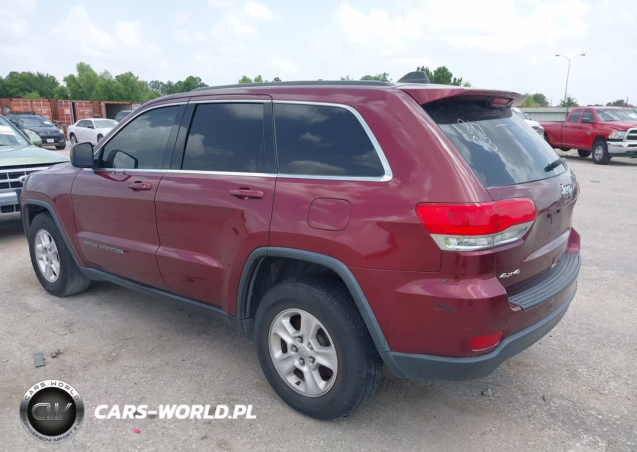 2017 Jeep Grand Cherokee Laredo 4X4 VIN:1C4RJFAG1HC817913 - 3