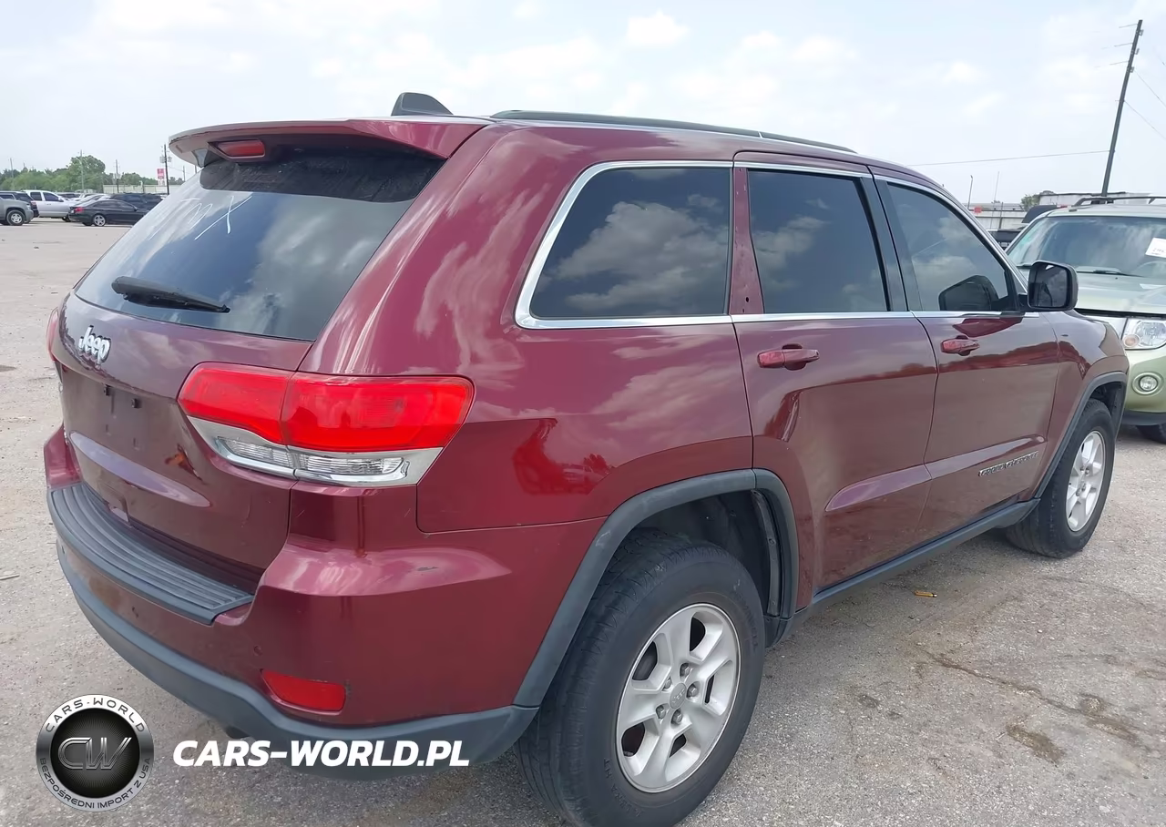 2017 Jeep Grand Cherokee Laredo 4X4 VIN:1C4RJFAG1HC817913 - 4