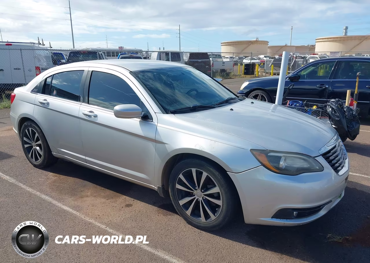 2012 Chrysler 200 Touring – zdjęcie 1 z 14