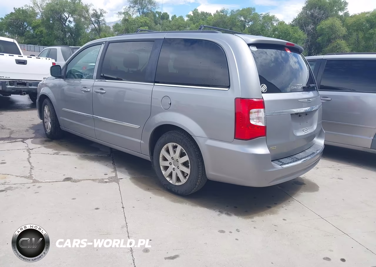 2016 Chrysler Town & Country Touring VIN:2C4RC1BG9GR156567 - 3
