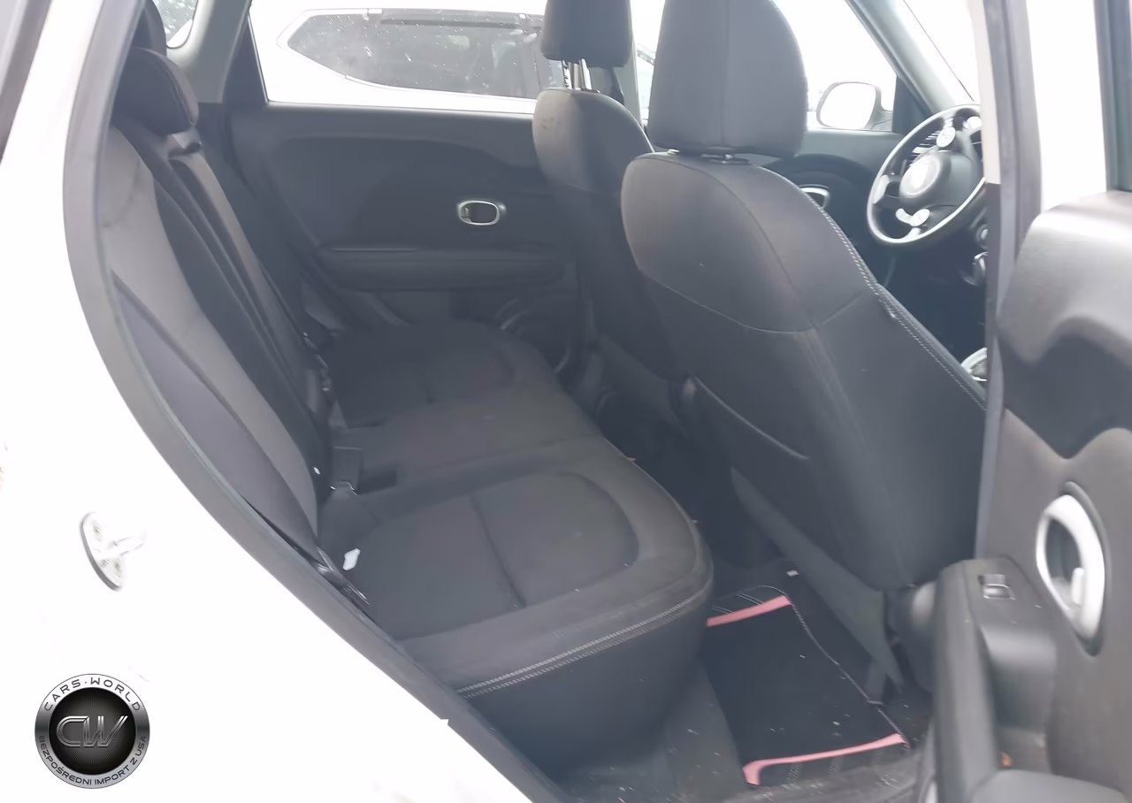 2017 Kia Soul + VIN:KNDJP3A57H7443020 - 8