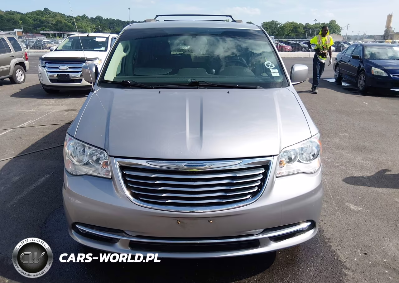 2016 Chrysler Town & Country Touring VIN:2C4RC1BG2GR294452 - 12