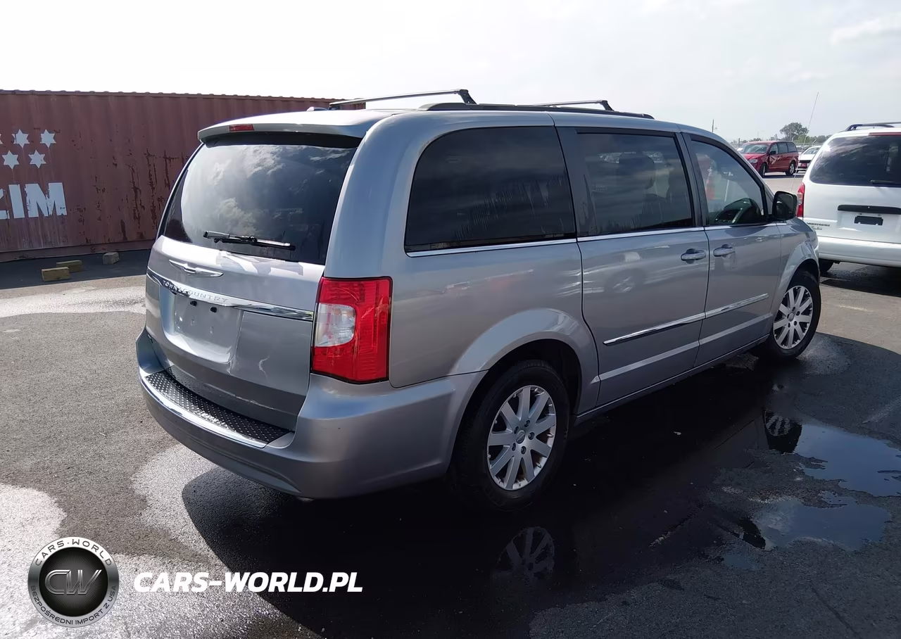2016 Chrysler Town & Country Touring VIN:2C4RC1BG2GR294452 - 4