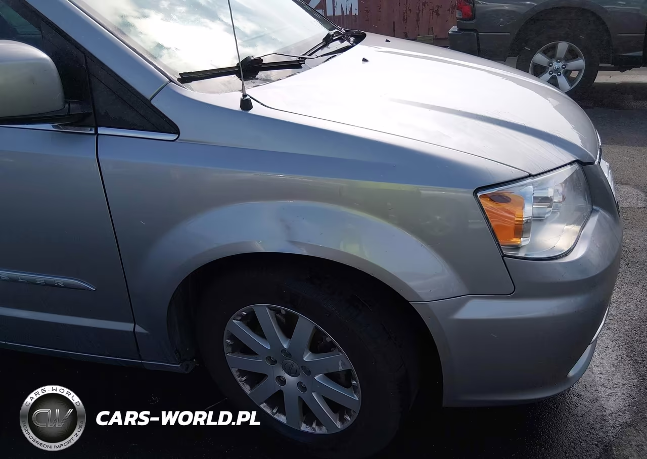 2016 Chrysler Town & Country Touring VIN:2C4RC1BG2GR294452 - 6
