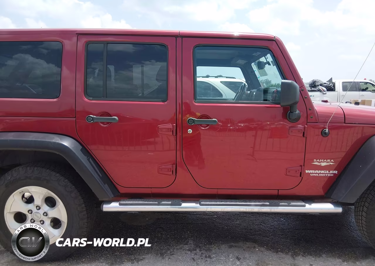 2013 Jeep Wrangler Unlimited Sahara VIN:1C4HJWEG2DL542939 - 13