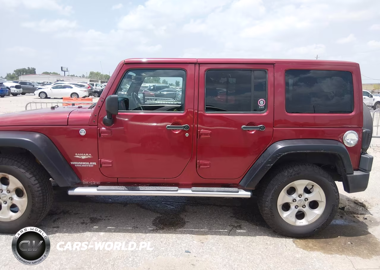 2013 Jeep Wrangler Unlimited Sahara VIN:1C4HJWEG2DL542939 - 14