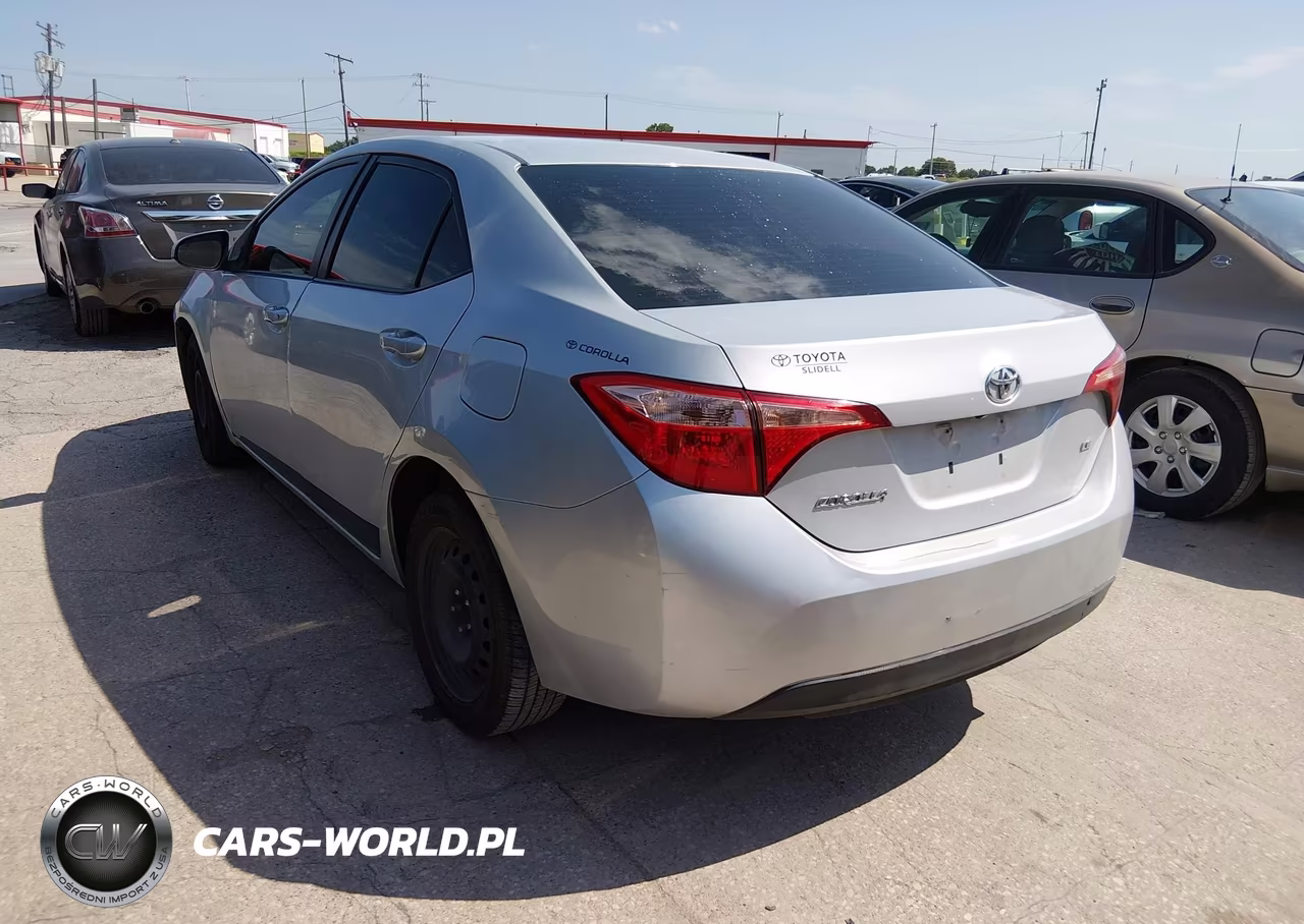 2019 Toyota Corolla Le VIN:2T1BURHE3KC210568 - 3