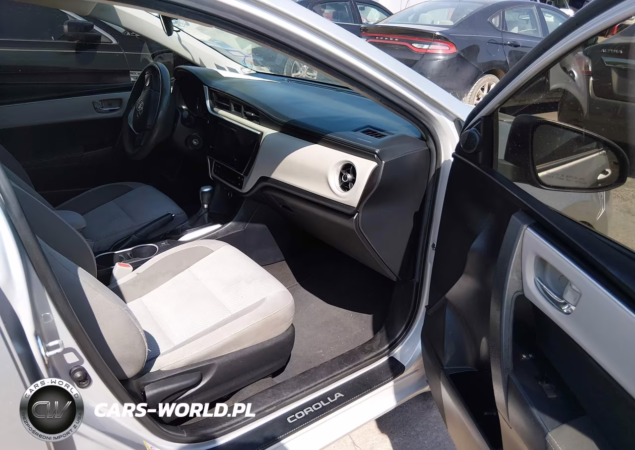 2019 Toyota Corolla Le VIN:2T1BURHE3KC210568 - 5